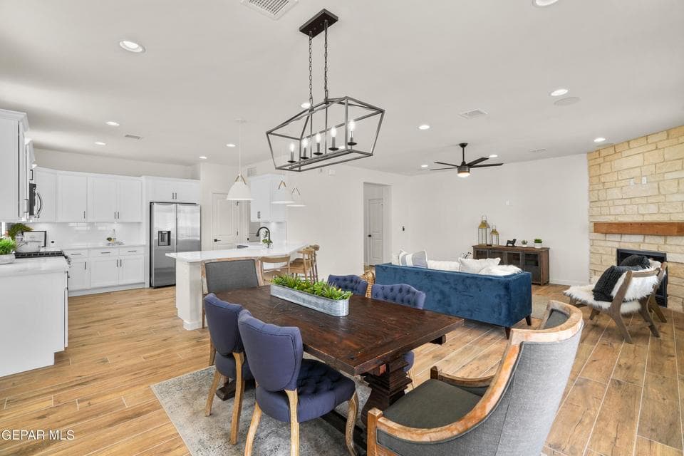 12601 Fredericksburg Ave-16