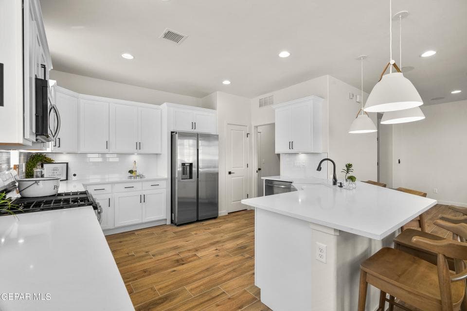 12601 Fredericksburg Ave-20