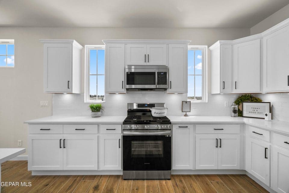 12601 Fredericksburg Ave-25