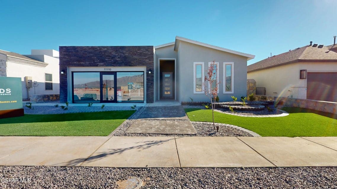 11110-Ground-Cherry-St-12132023_083725