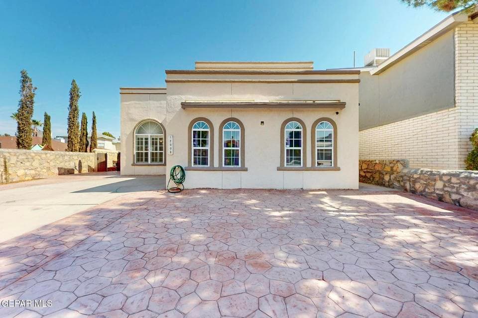 4-12005-Autumn-Gate-Dr-05242025_070949