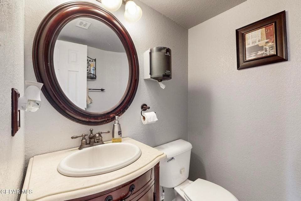 24-12005-Autumn-Gate-Dr-05242025_070457