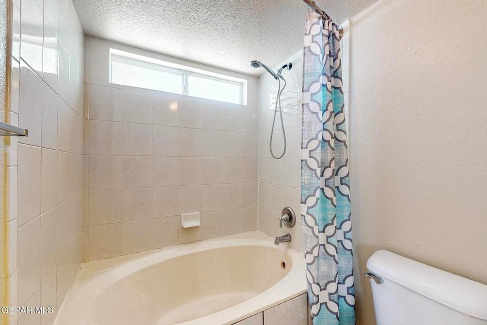 28-12005-Autumn-Gate-Dr-05242025_065710