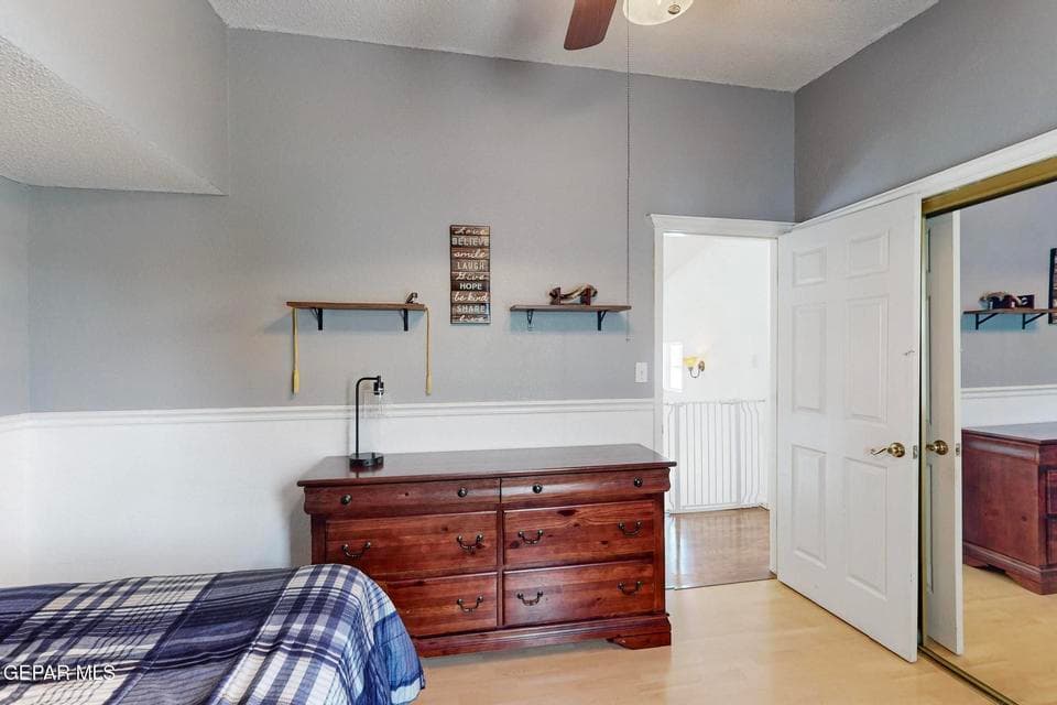 32-12005-Autumn-Gate-Dr-05242025_065816