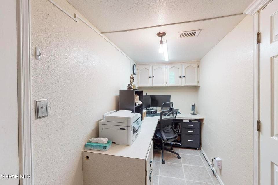 39-12005-Autumn-Gate-Dr-05242025_071805