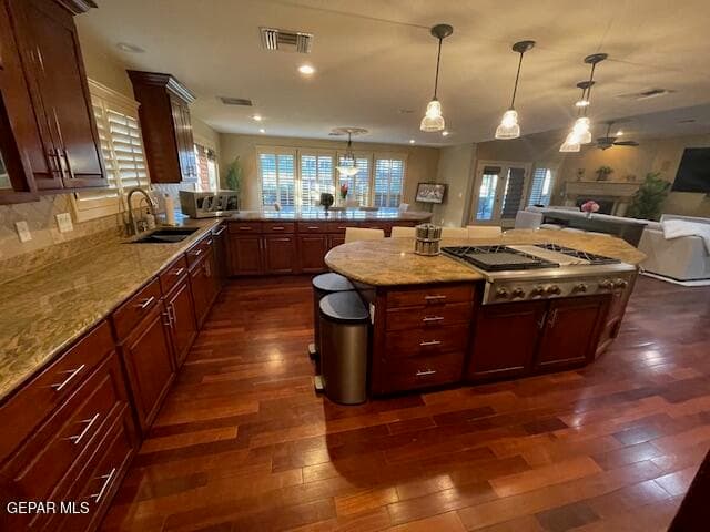 Kitchen Gary Player 3