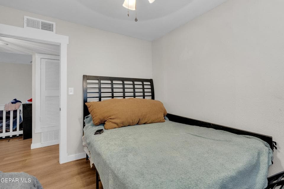 Photo of 3224 Tularosa Avenue