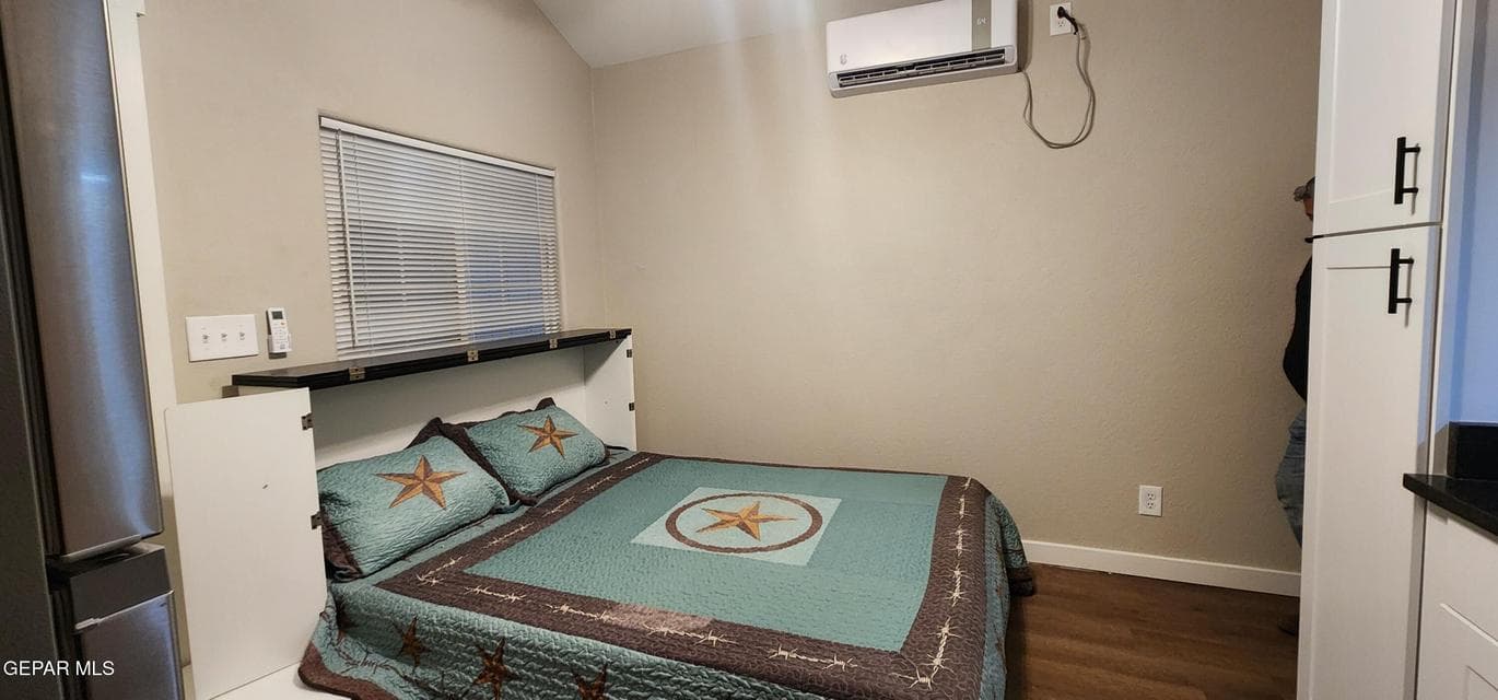 Photo of 3224 Tularosa Avenue