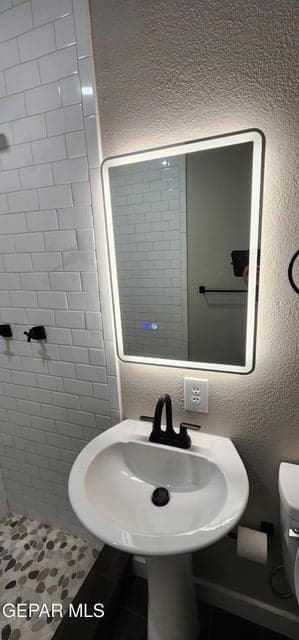 Photo of 3224 Tularosa Avenue