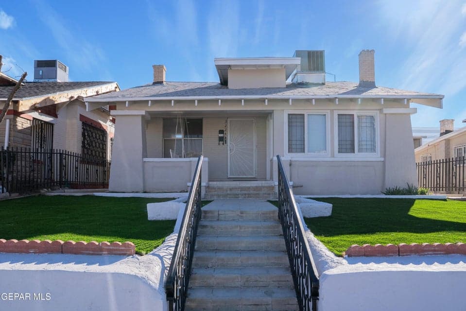 Photo of 3224 Tularosa Avenue