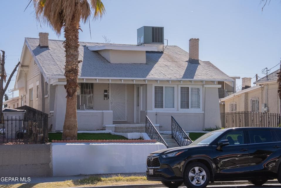 Photo of 3224 Tularosa Avenue