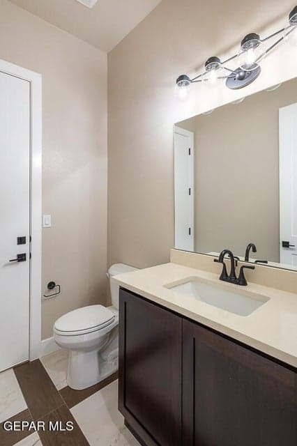 6420 Cadence River-35