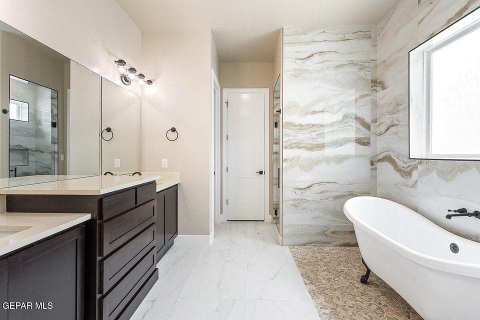 6420 Cadence River-40