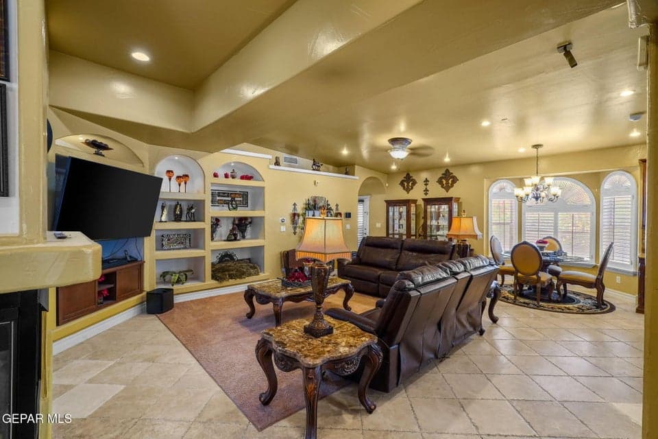 605 Meadow Willow Dr-22