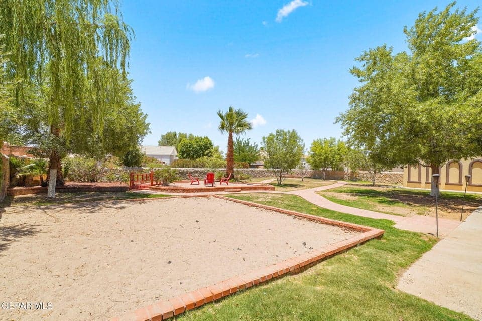 605 Meadow Willow Dr-51