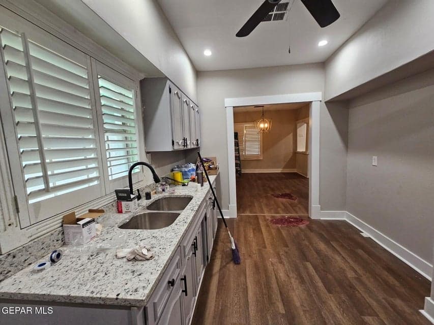 Photo of 3224 Tularosa Avenue