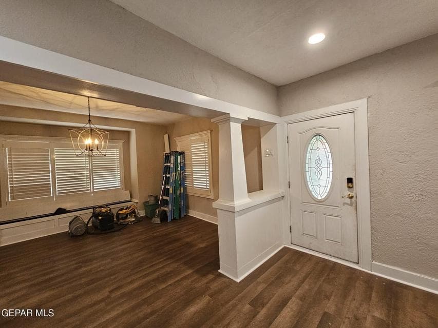 Photo of 3224 Tularosa Avenue