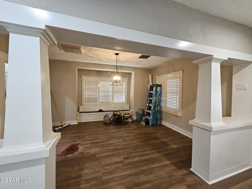 Photo of 3224 Tularosa Avenue