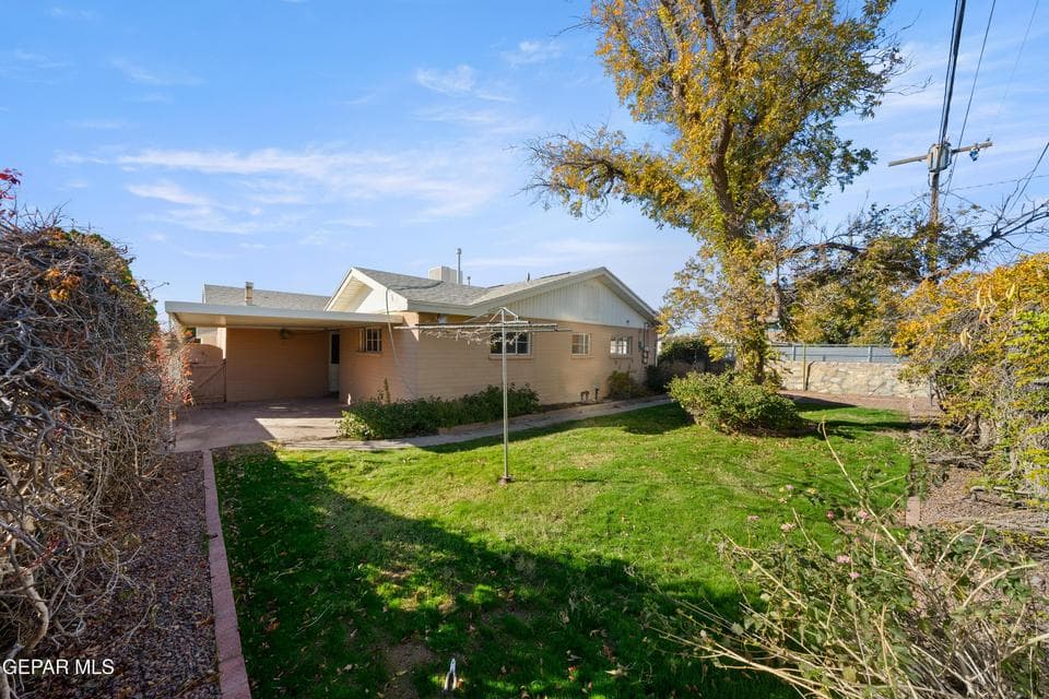 8-Sprinkler Backyard