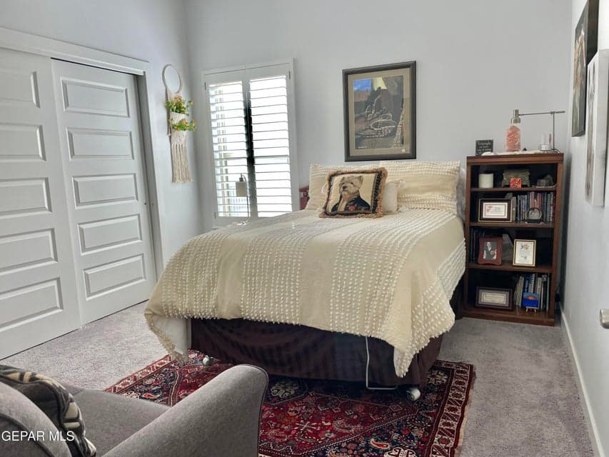 2nd bedroom