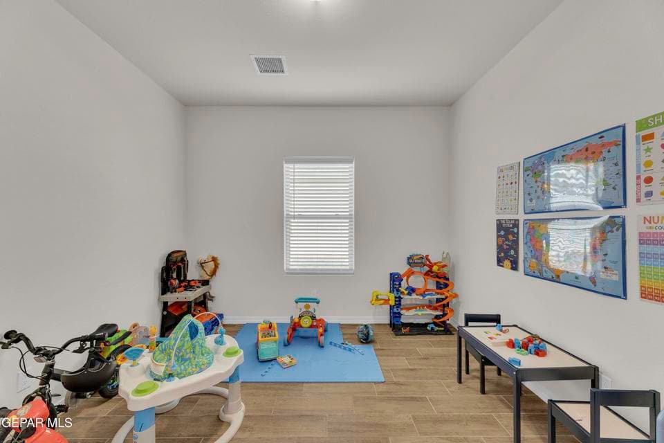 Flex Room