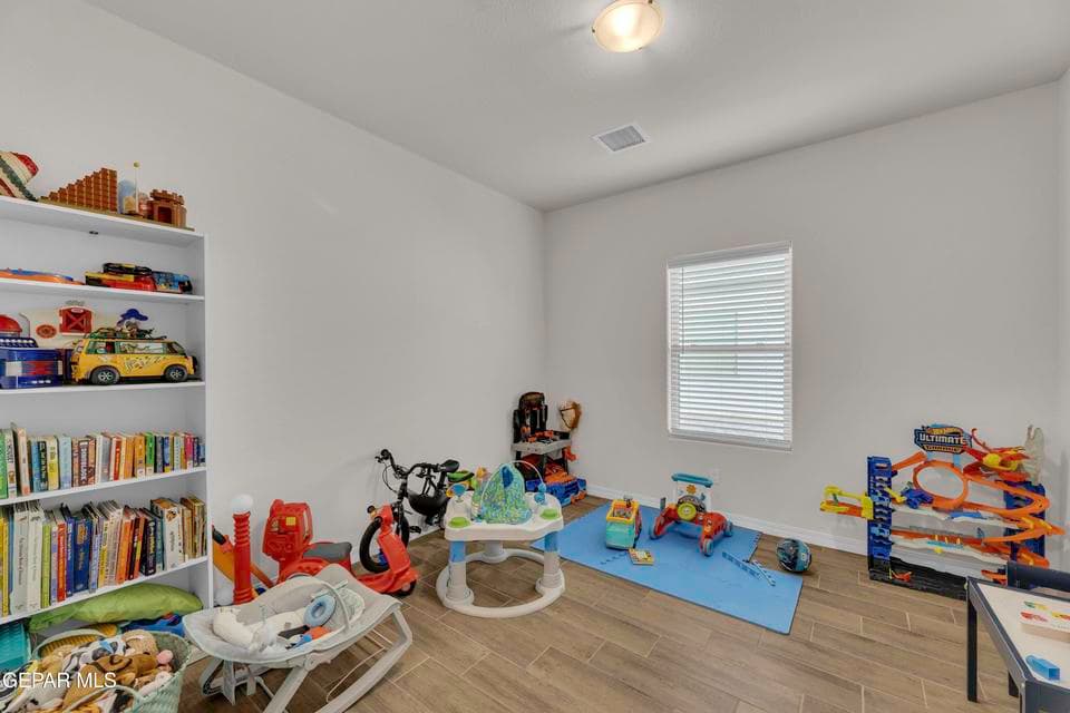 Flex Room