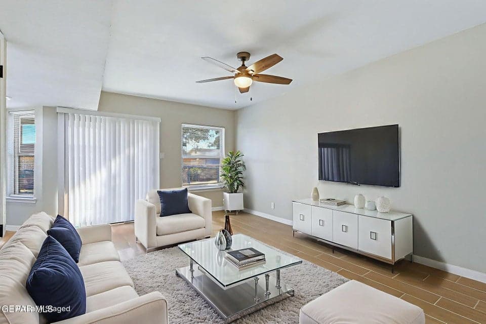 26-web-or-mls-IMG_5634 virtually staged