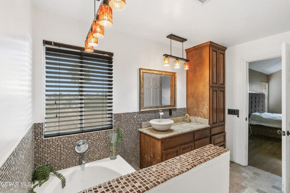 1369luzcarpio00035-2