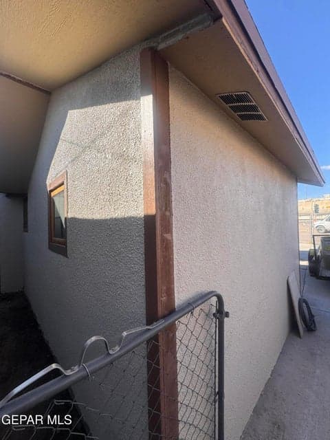 Pride of ownership exterior paint 3 yrs old