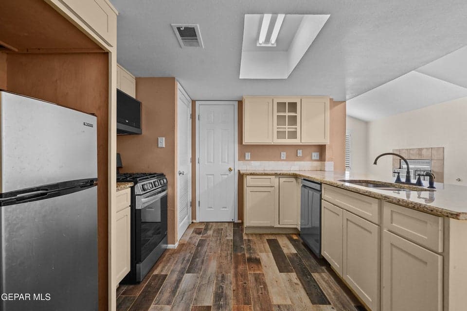 It connects easily to the dining and living areas.