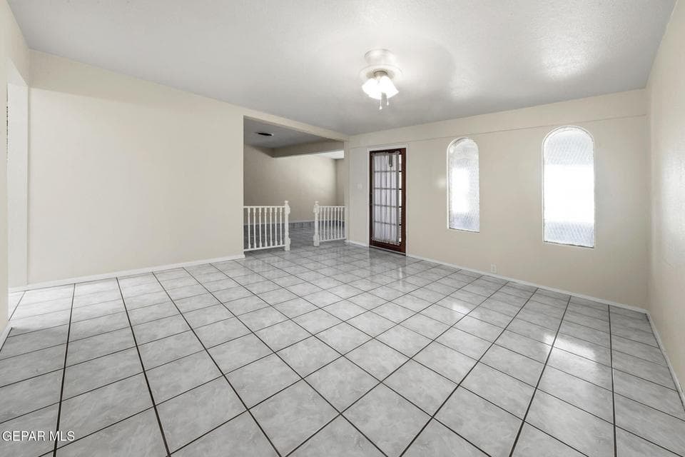 2-web-or-mls-A24I3145