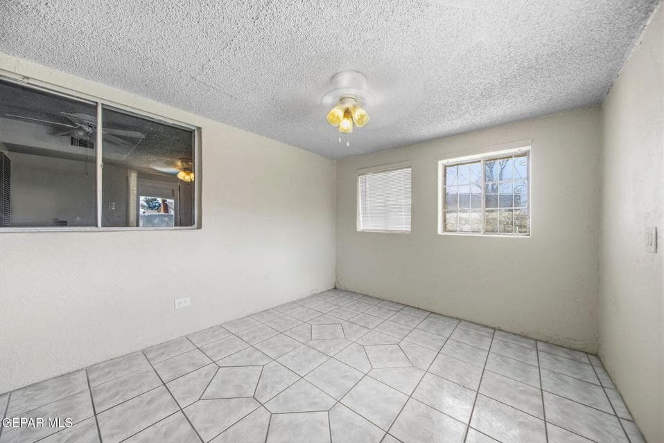 21-web-or-mls-A24I3190