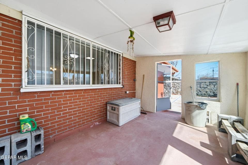 31-web-or-mls-A24I3226