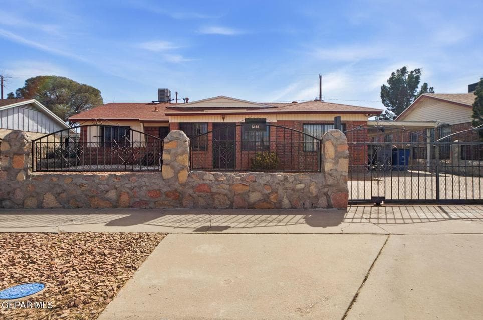 46-web-or-mls-A24I3313