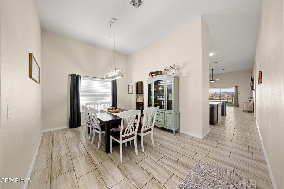 337 Fray-Olguin-MLS-Camera-Guy-7