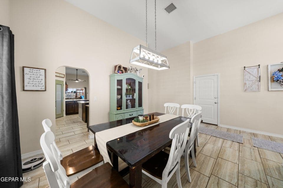 337 Fray-Olguin-MLS-Camera-Guy-8