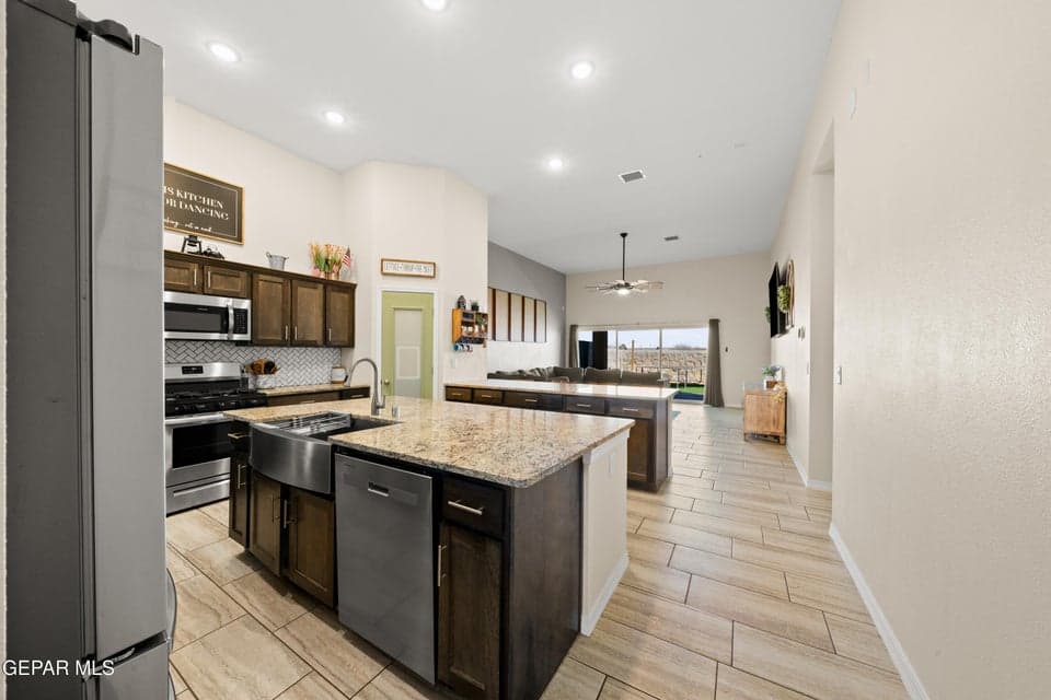 337 Fray-Olguin-MLS-Camera-Guy-9