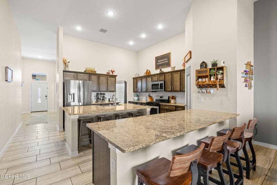 337 Fray-Olguin-MLS-Camera-Guy-15