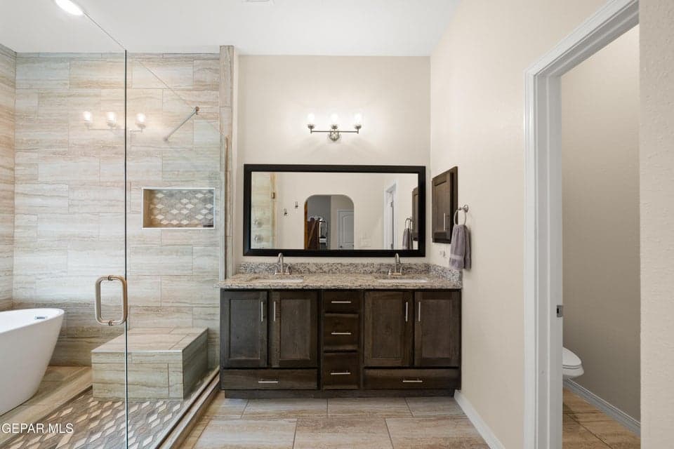 337 Fray-Olguin-MLS-Camera-Guy-23