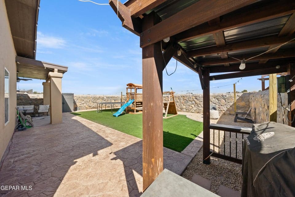 337 Fray-Olguin-MLS-Camera-Guy-35