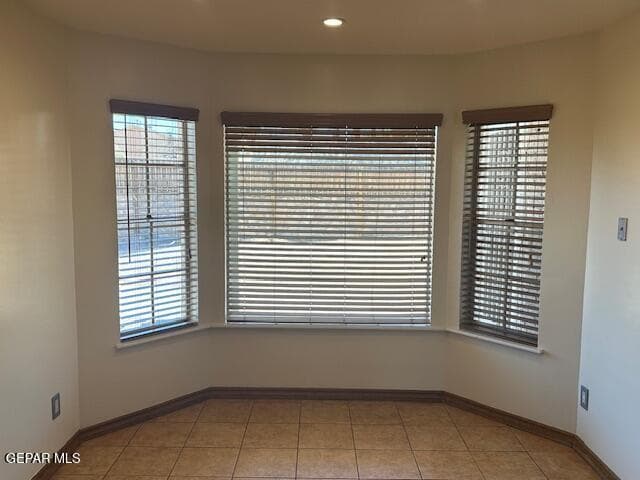 BAY WINDOW IN DINING AREA