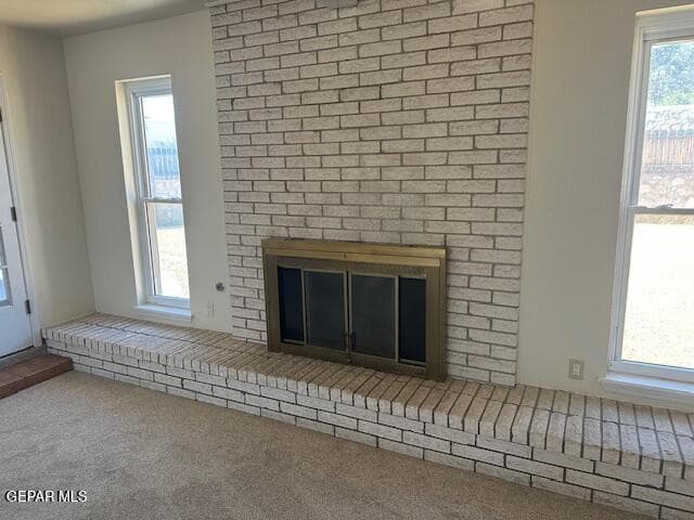GAS FIREPLACE