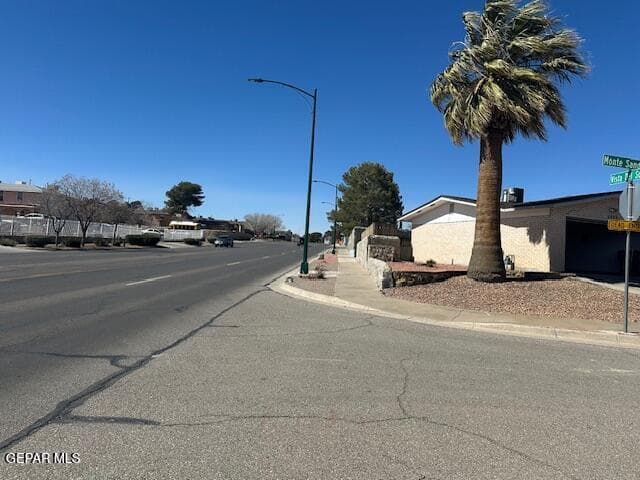 WEST VIEW OF VISTA DEL SOL DRIVE