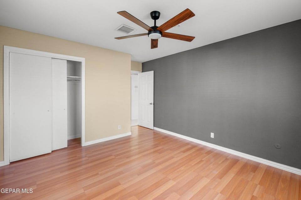210-Belvidere-MLS-Camera-Guy-11