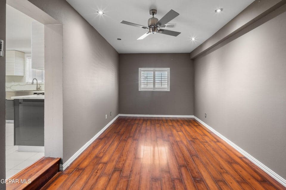 210-Belvidere-MLS-Camera-Guy-22