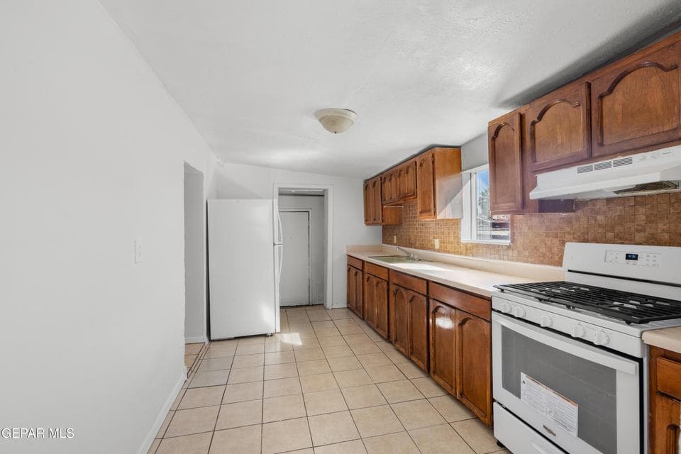 3315-E-Missouri-MLS-Camera-Guy-3