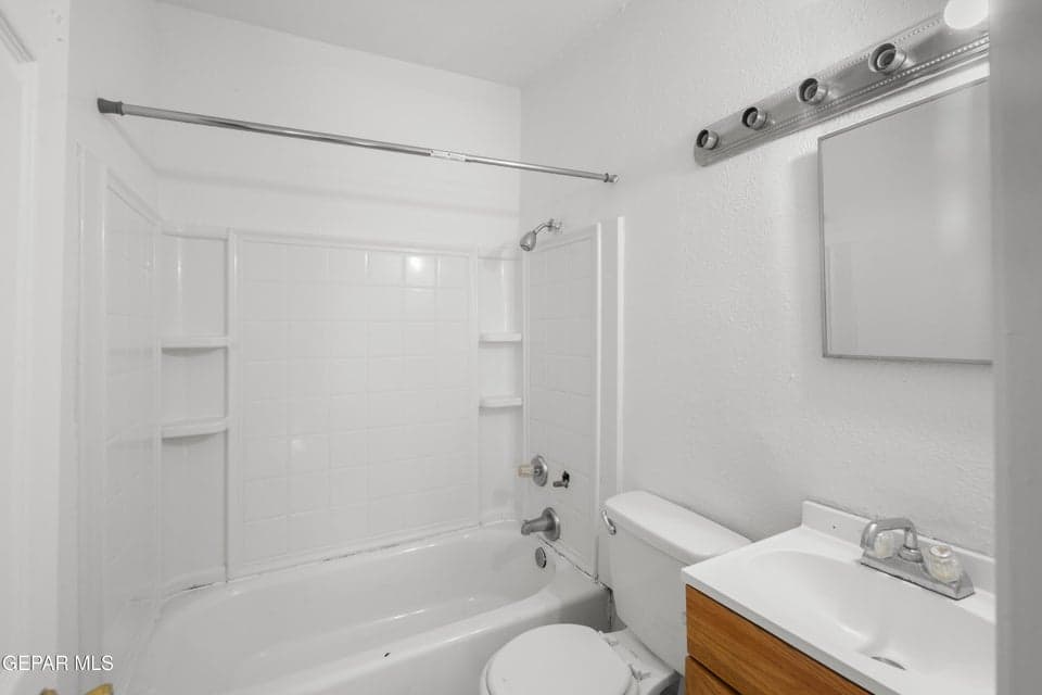3315-E-Missouri-MLS-Camera-Guy-8