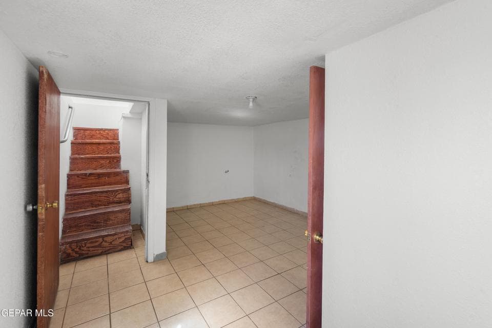 3315-E-Missouri-MLS-Camera-Guy-12