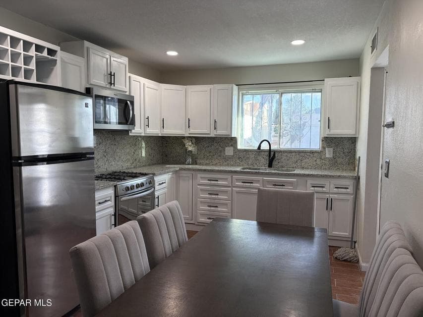 f03db8a3-f6cd-4eba-bd7b-8bcf7fb19830