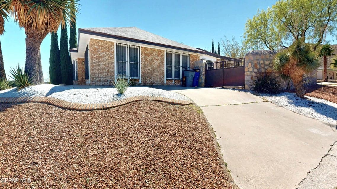 2900 Stone Edge Side Street View Pic